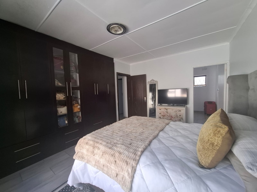 3 Bedroom Property for Sale in Nahoon Valley Park Eastern Cape
